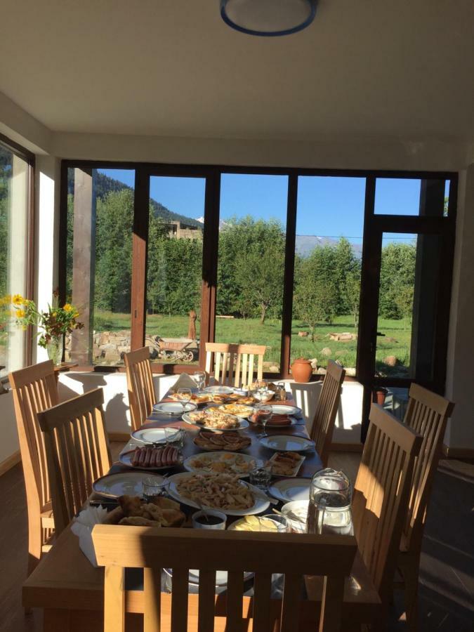 Beko'S Garden Inn Mestia Kültér fotó